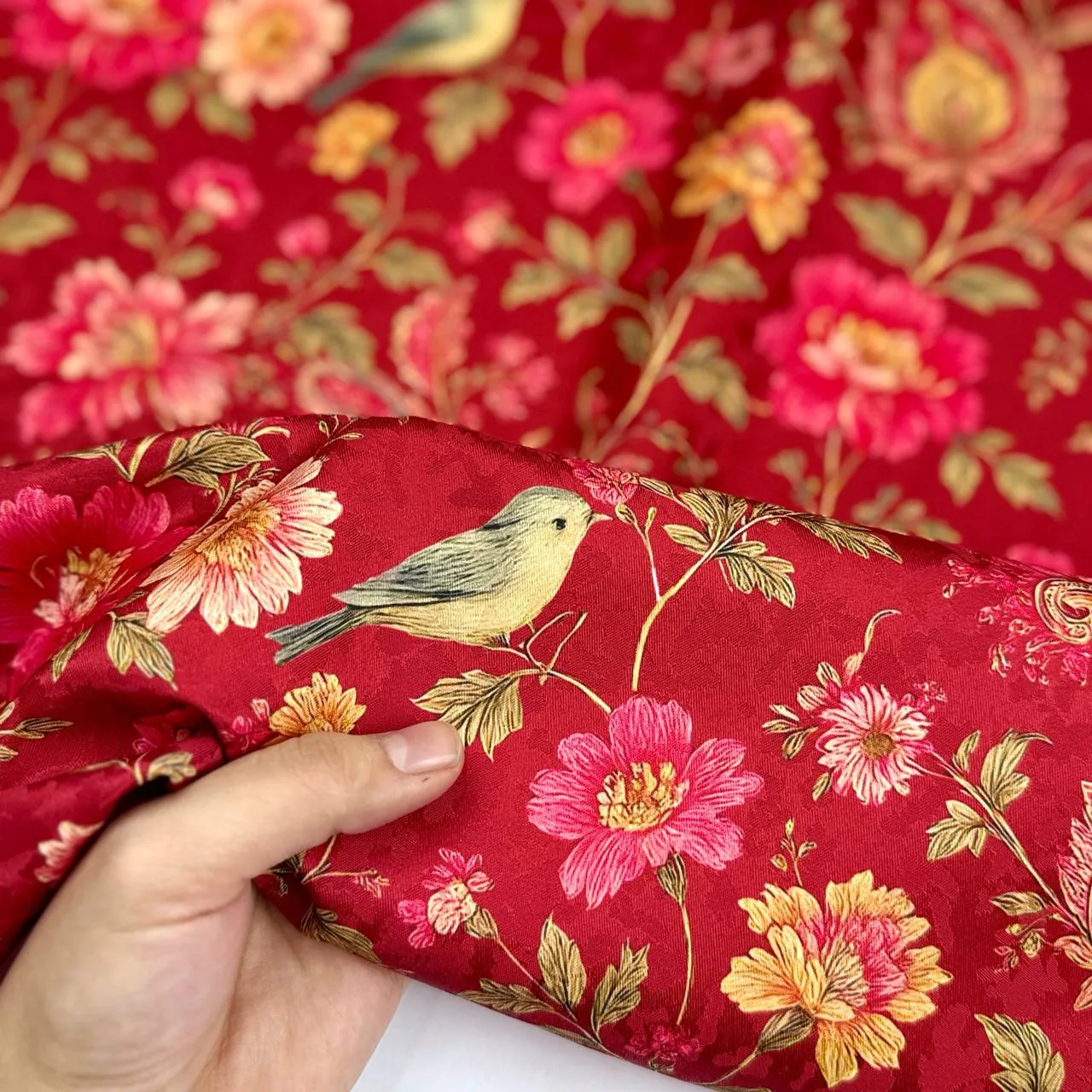 photo_2025-11-29_23-23-24 بلبل و بته یلدایی | کد 6923 - تصویر 1